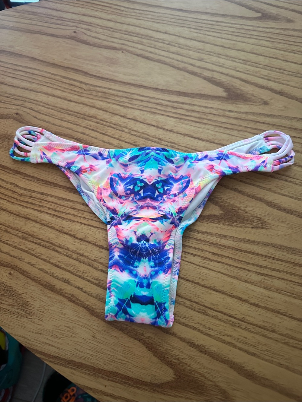 New Victoria’s Secret super Strappy Itsy